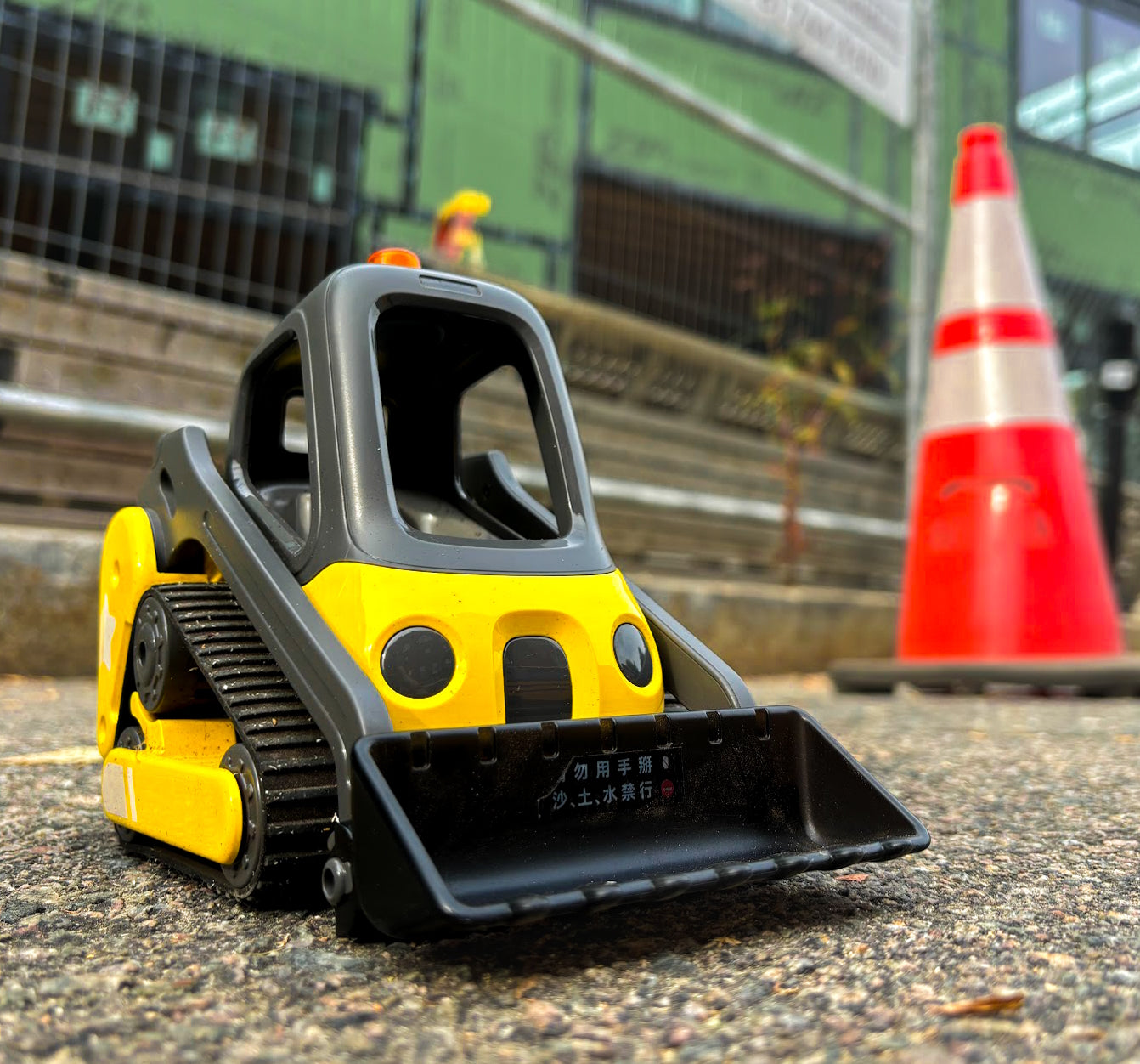 Ultimate Skidsteer Remote Control Digger