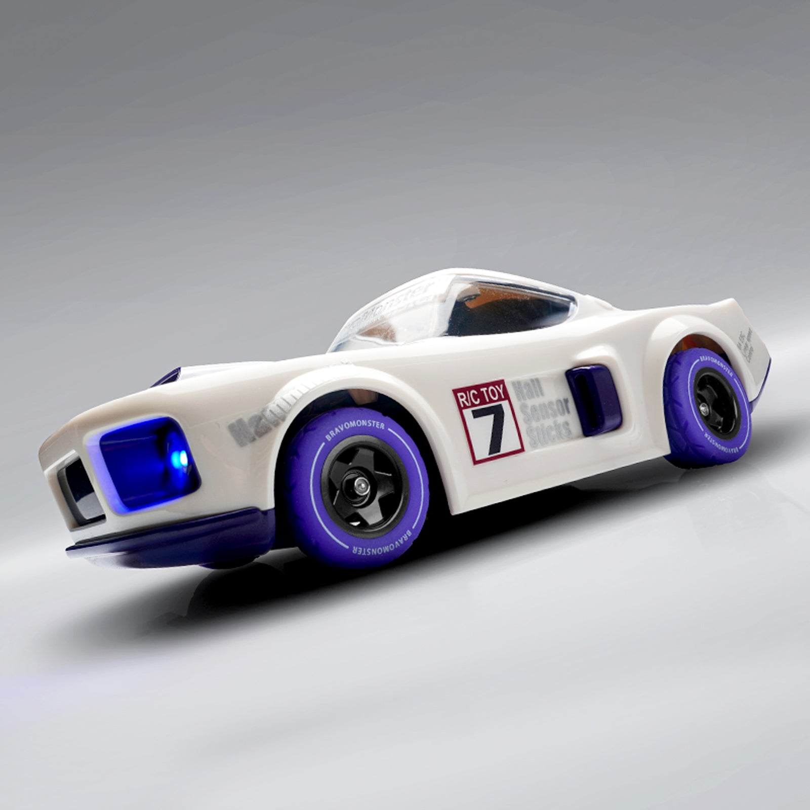 Muscle Mayhem Rechargeable RC Car - White